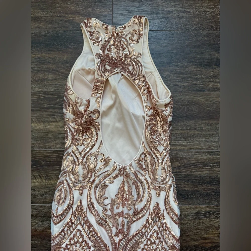 BLACK by BLUSH Short Prom Dress Gold Sequins 8 - Picture 5 of 11